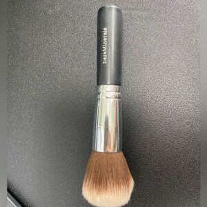 Bare Minerals - soft focus brush
